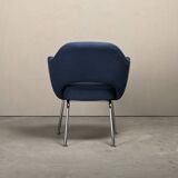 Eero Saarinen Executive Armchair in Blue Bouclé fabric for Knoll International