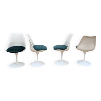 Tulip Chairs by Eero Saarinen