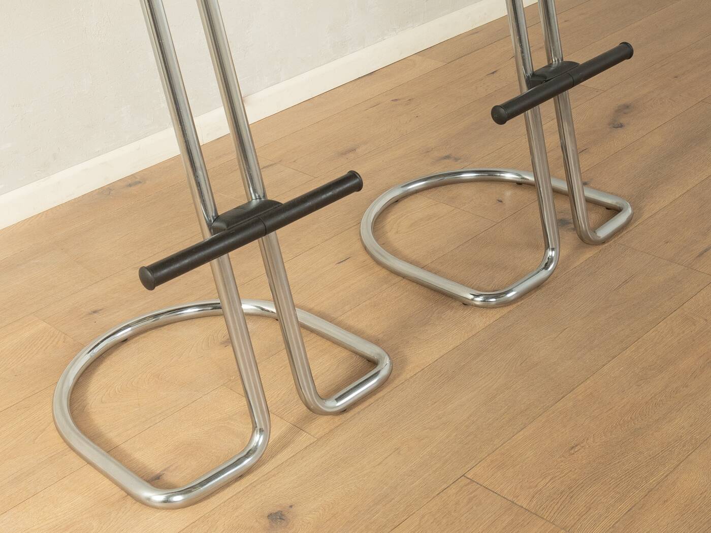 Timeless Bauhaus-style stool set, 1980s