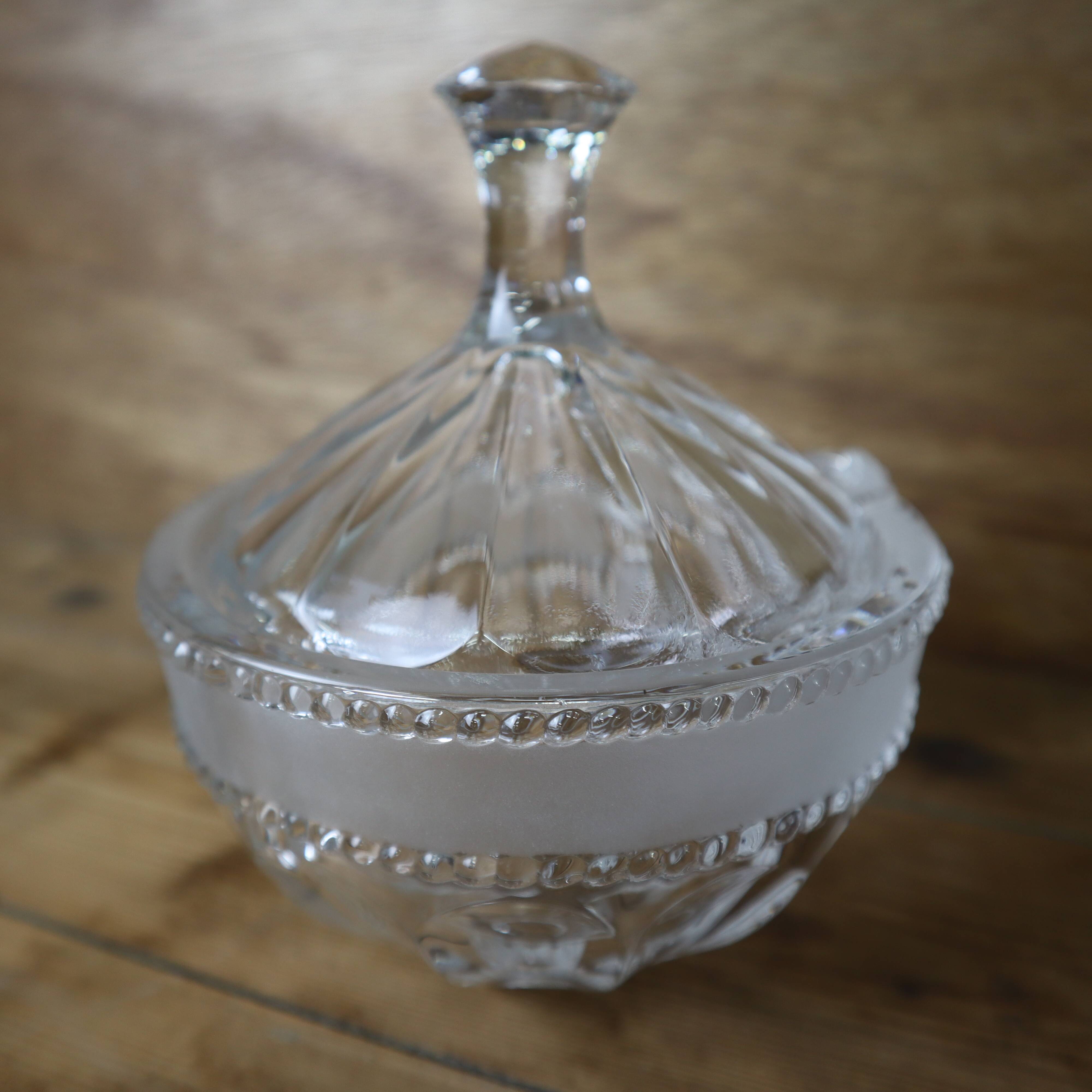 Lead crystal bow relief candy box made in Germany