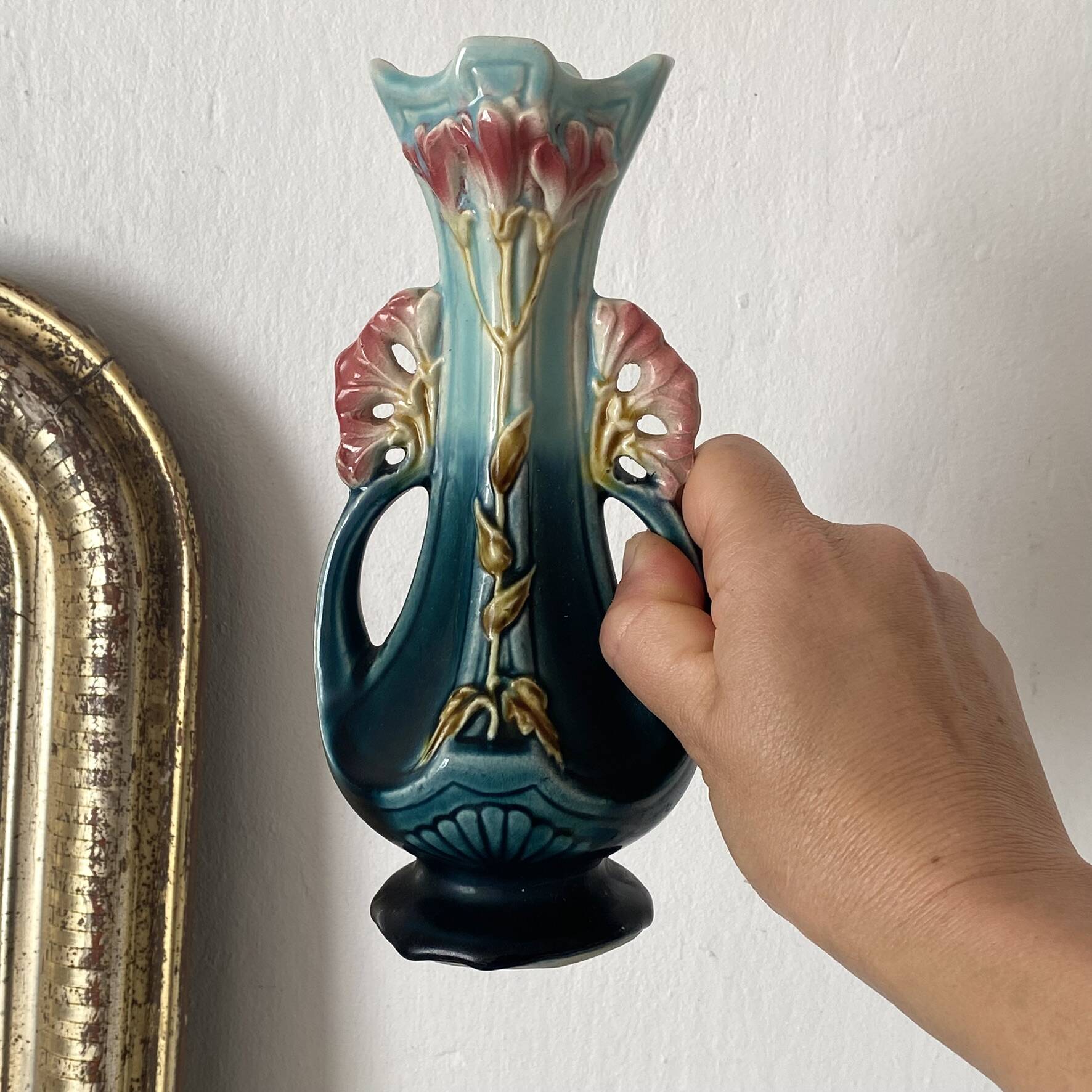Art Nouveau slipware vase 21 cm