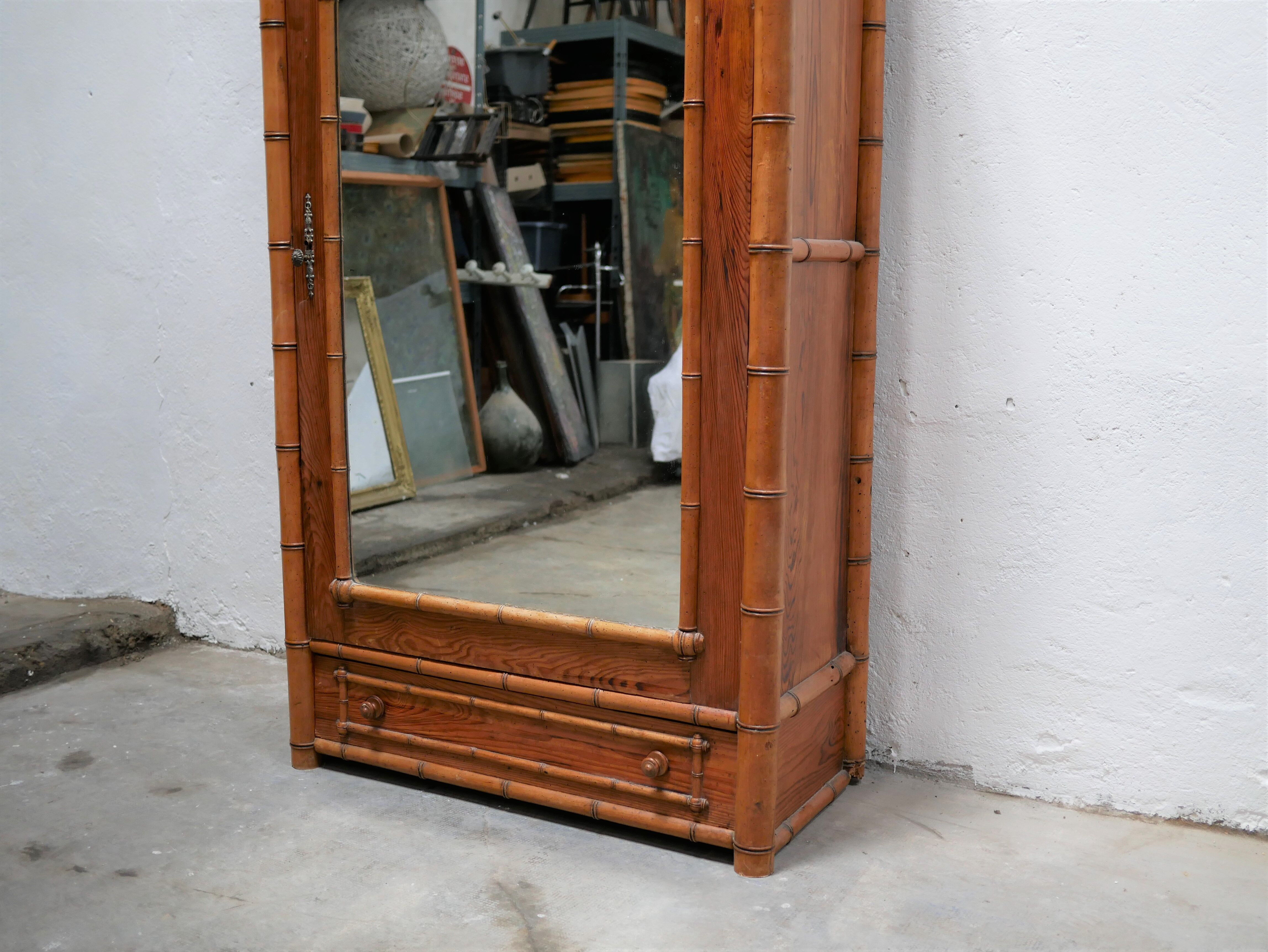 Armoire bambou vintage en bois