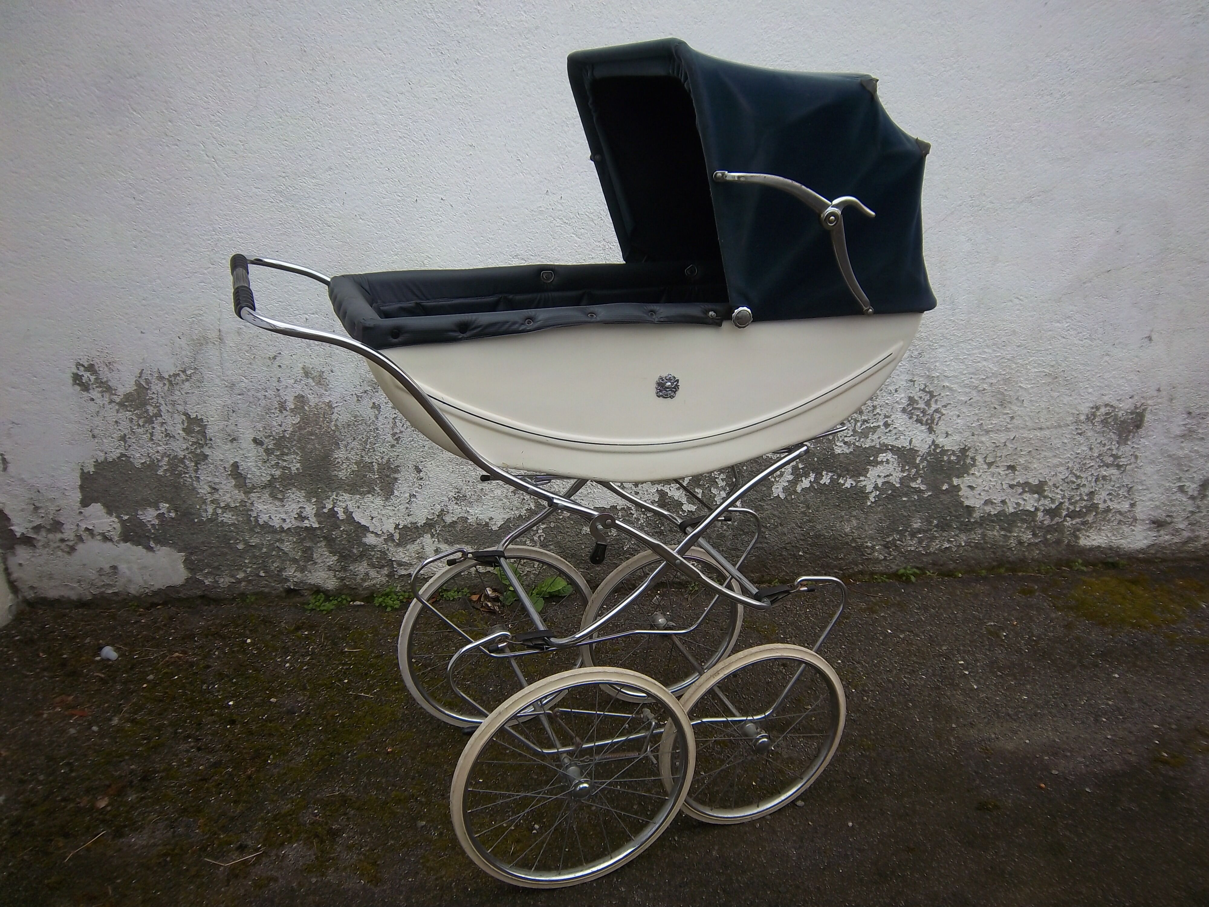 English vintage pram for baby from the 1950-60