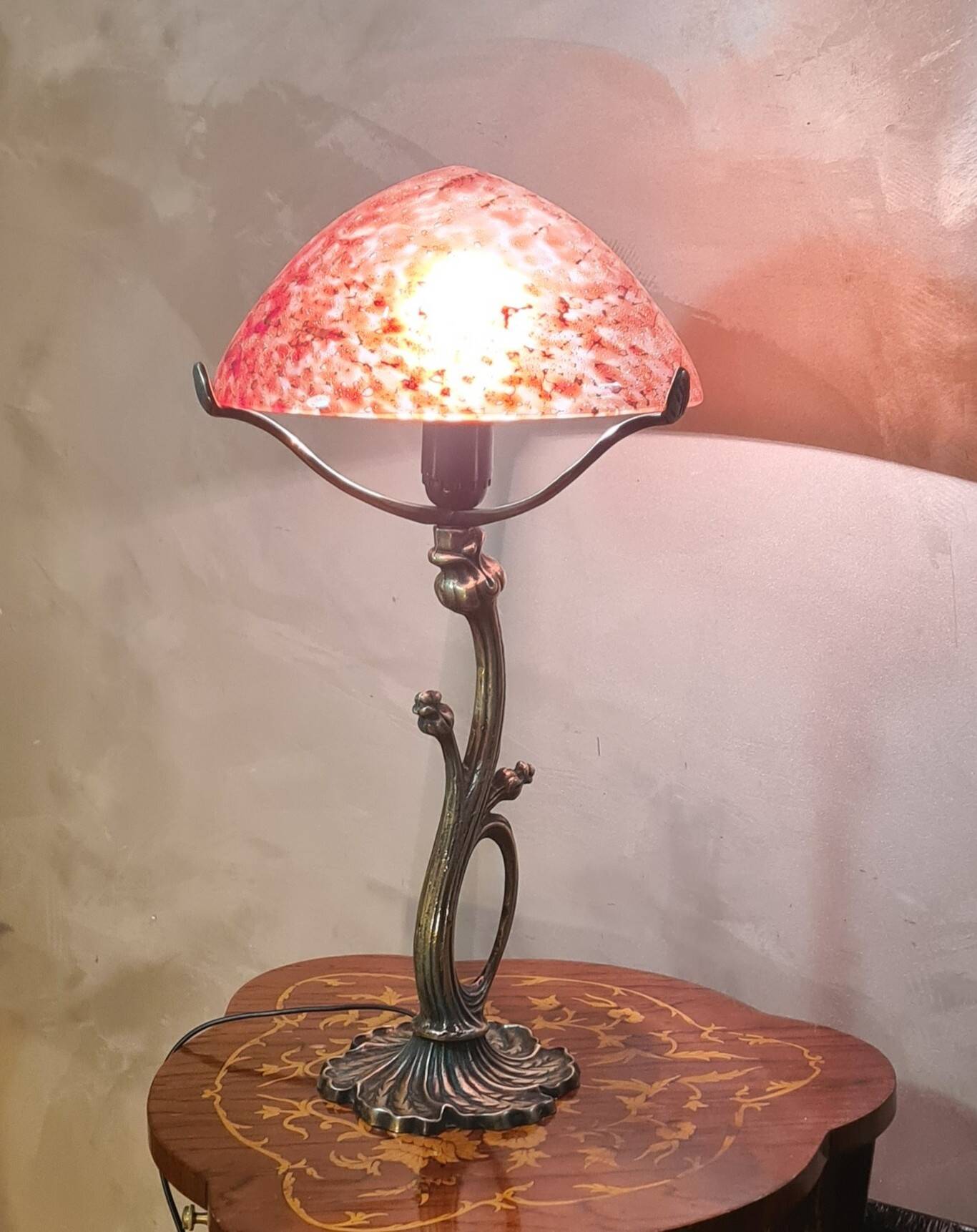 Bronze lamp in Art Nouveau style from 1975 to 1985 with a high-quality glass shade.
