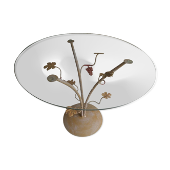Table basse et feuilles de vigne