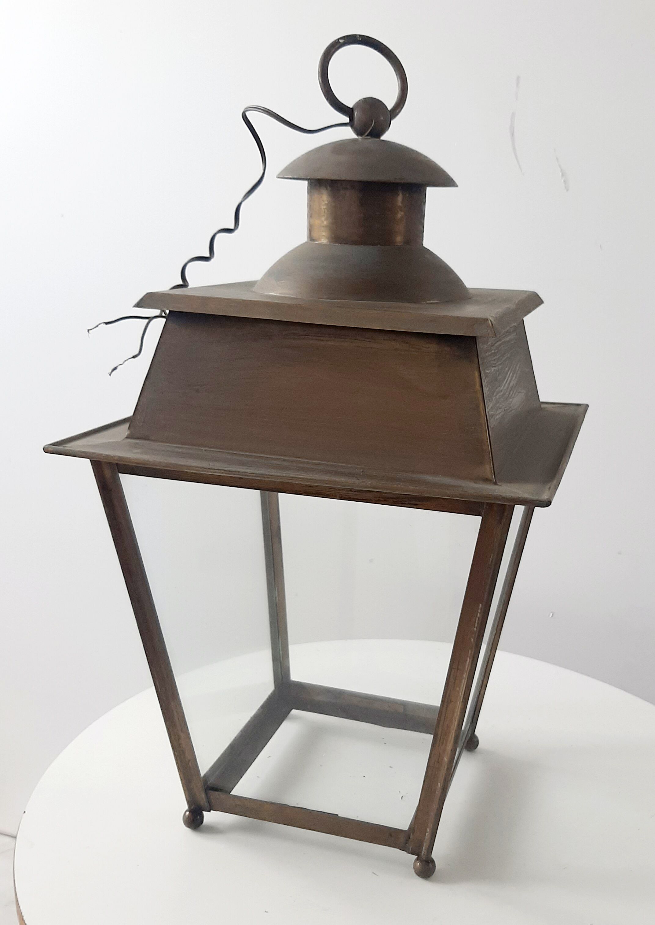 Brass lantern suspension