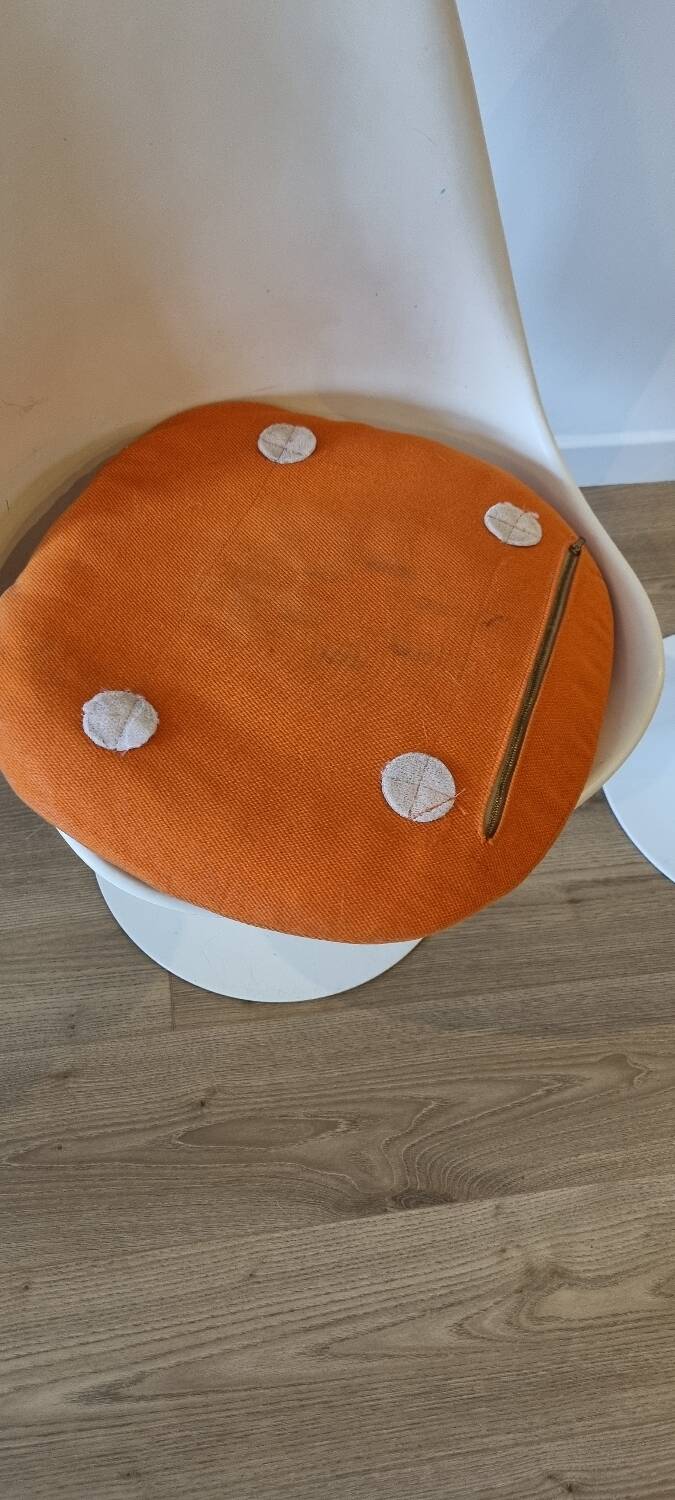 Chaises saarinen edition knoll tulipe