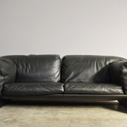 Moroso sofa set and armchairs in black leather, 1984