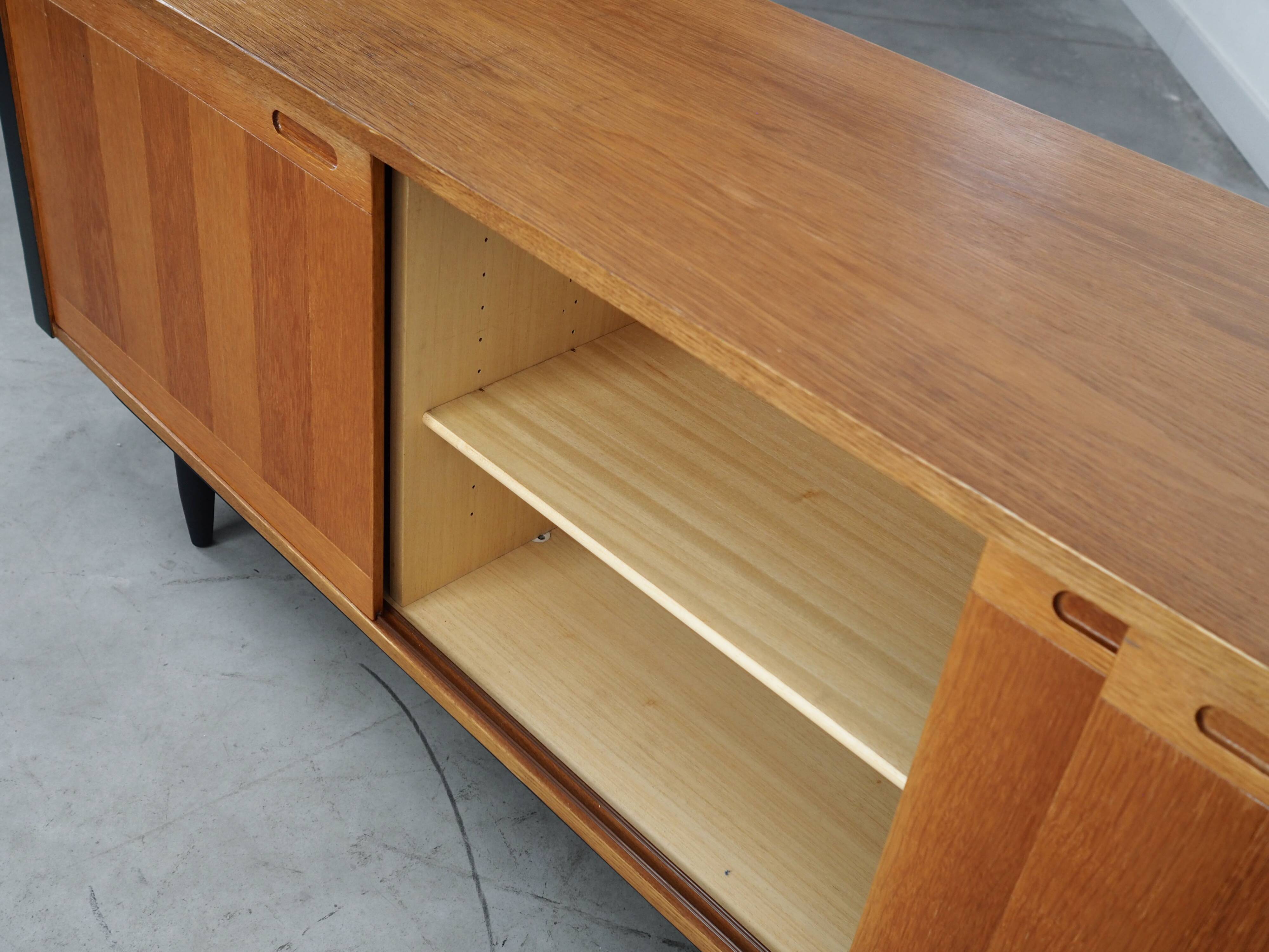 Buffet en frêne, design danois, années 1970, production : Skovby Møbelfabrik