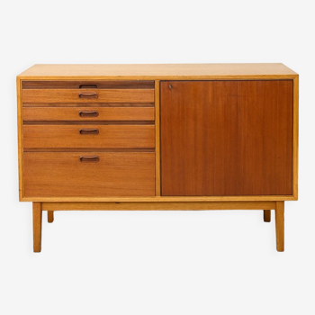 Scandinavian sideboard with pull-out top