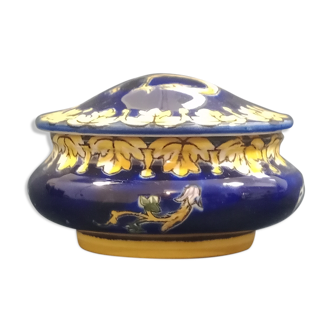 Empty Gien earthenware pocket decorated with chimera decoration