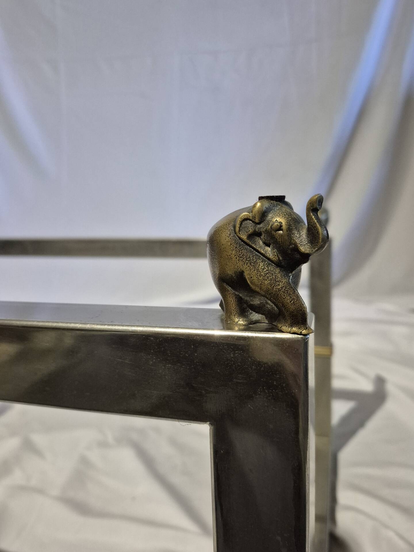 Table basse en verre éléphant Biri T29 de Peter Ghyczy, rare, 120x90 cm.