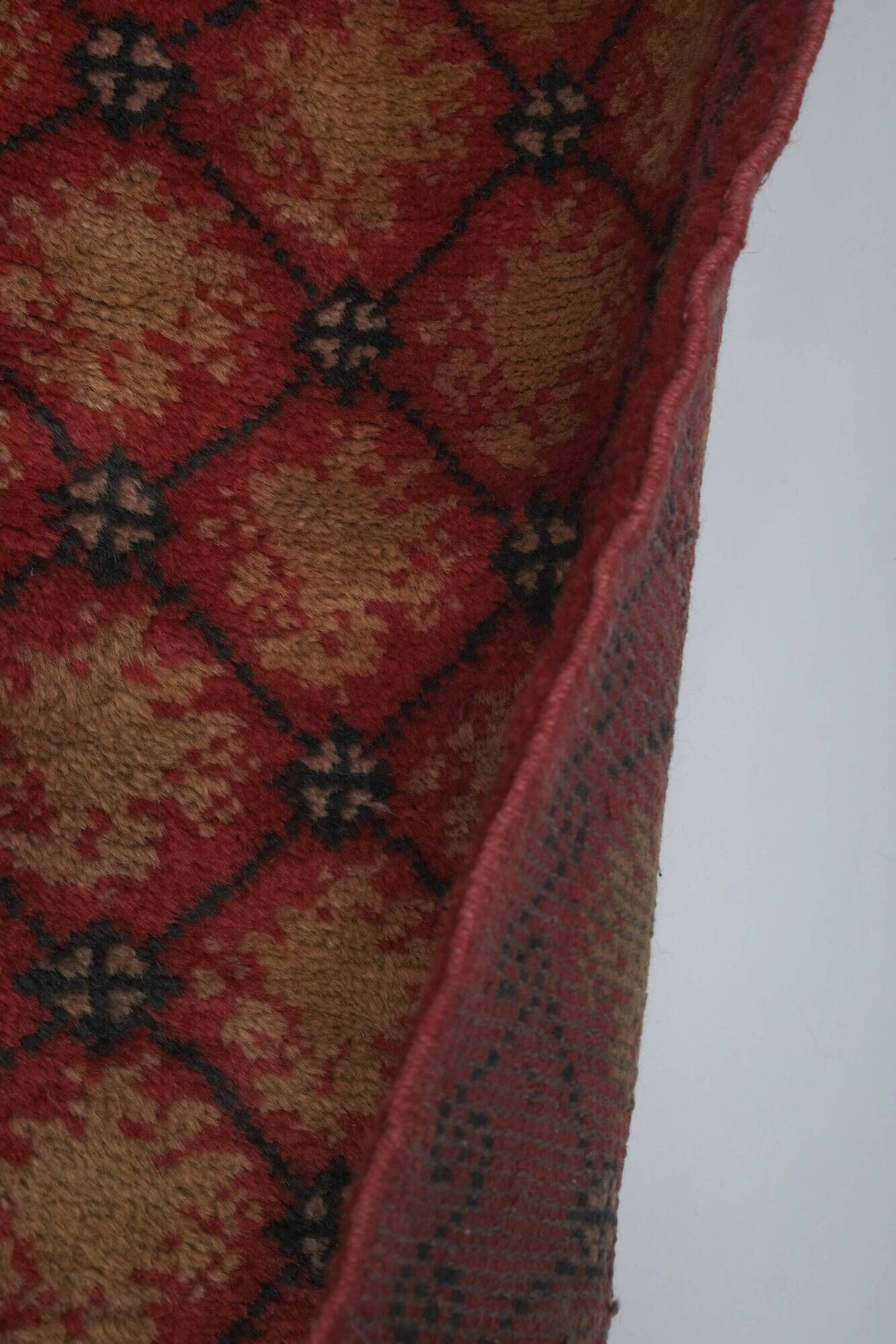 Vintage handmade Turkish rug 130x171 cm