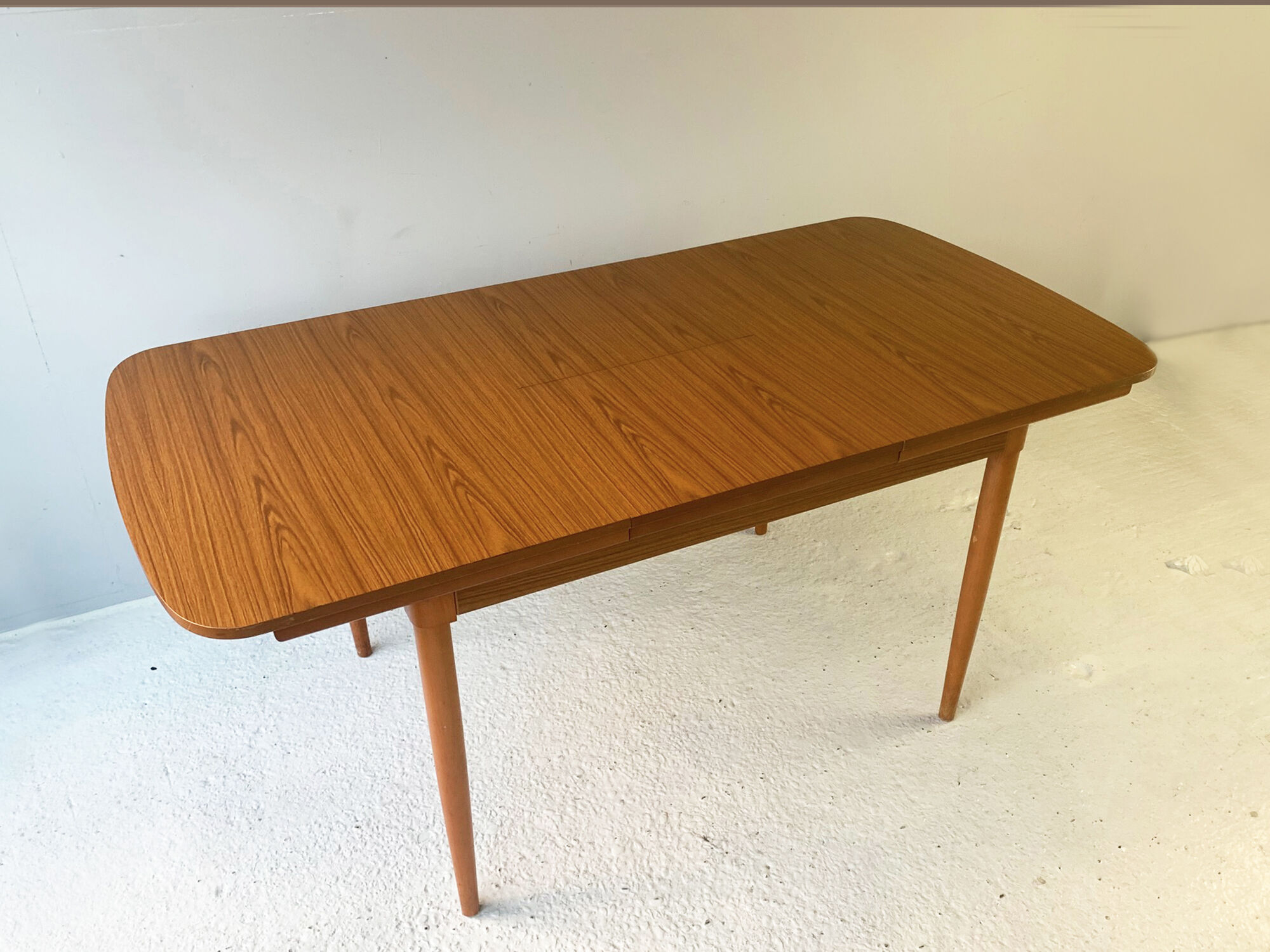 Table à manger extensible du milieu du siècle des années 1970 par Schreiber Furniture