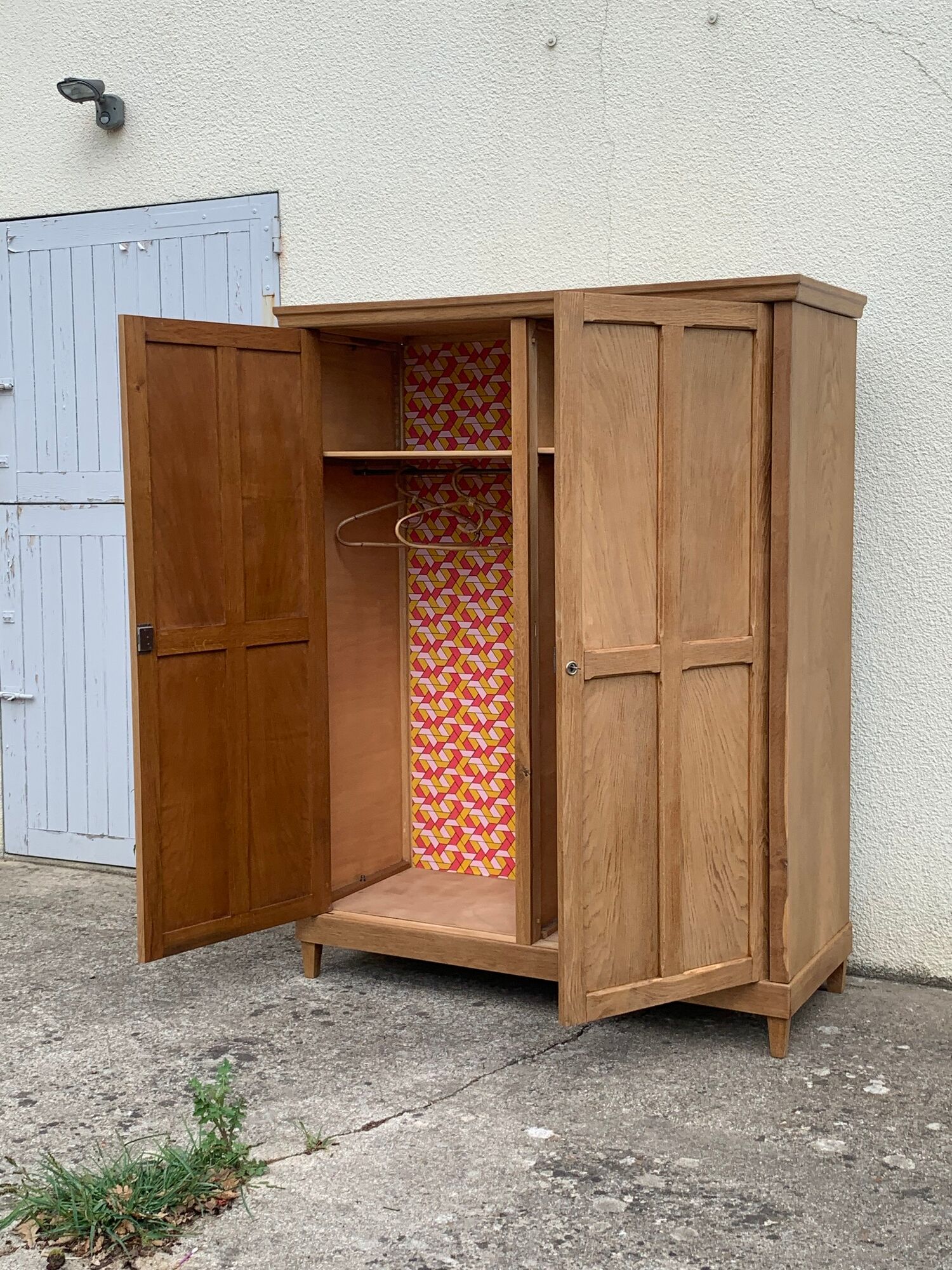Armoire parisienne art déco 1930 penderie démontable bois brut