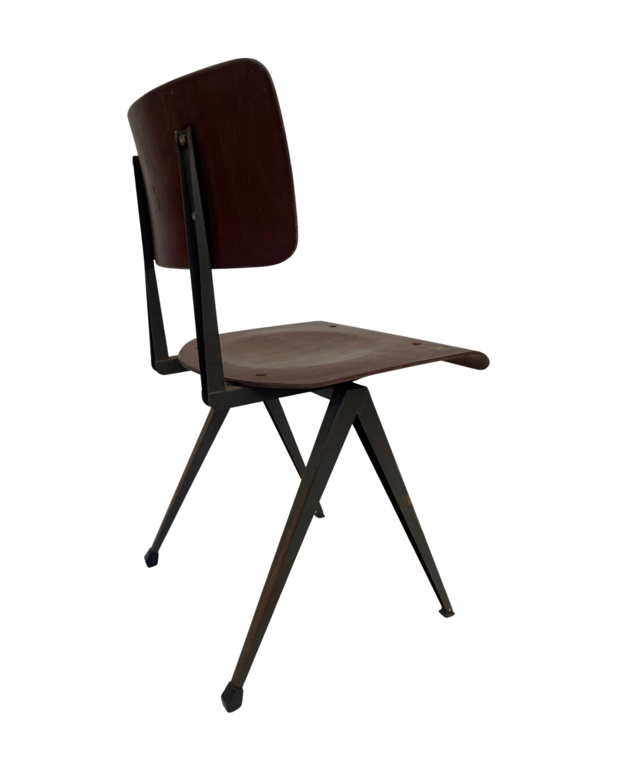 Chaise industrielle Galvanitas S16 Pagholz Pays-Bas 60's