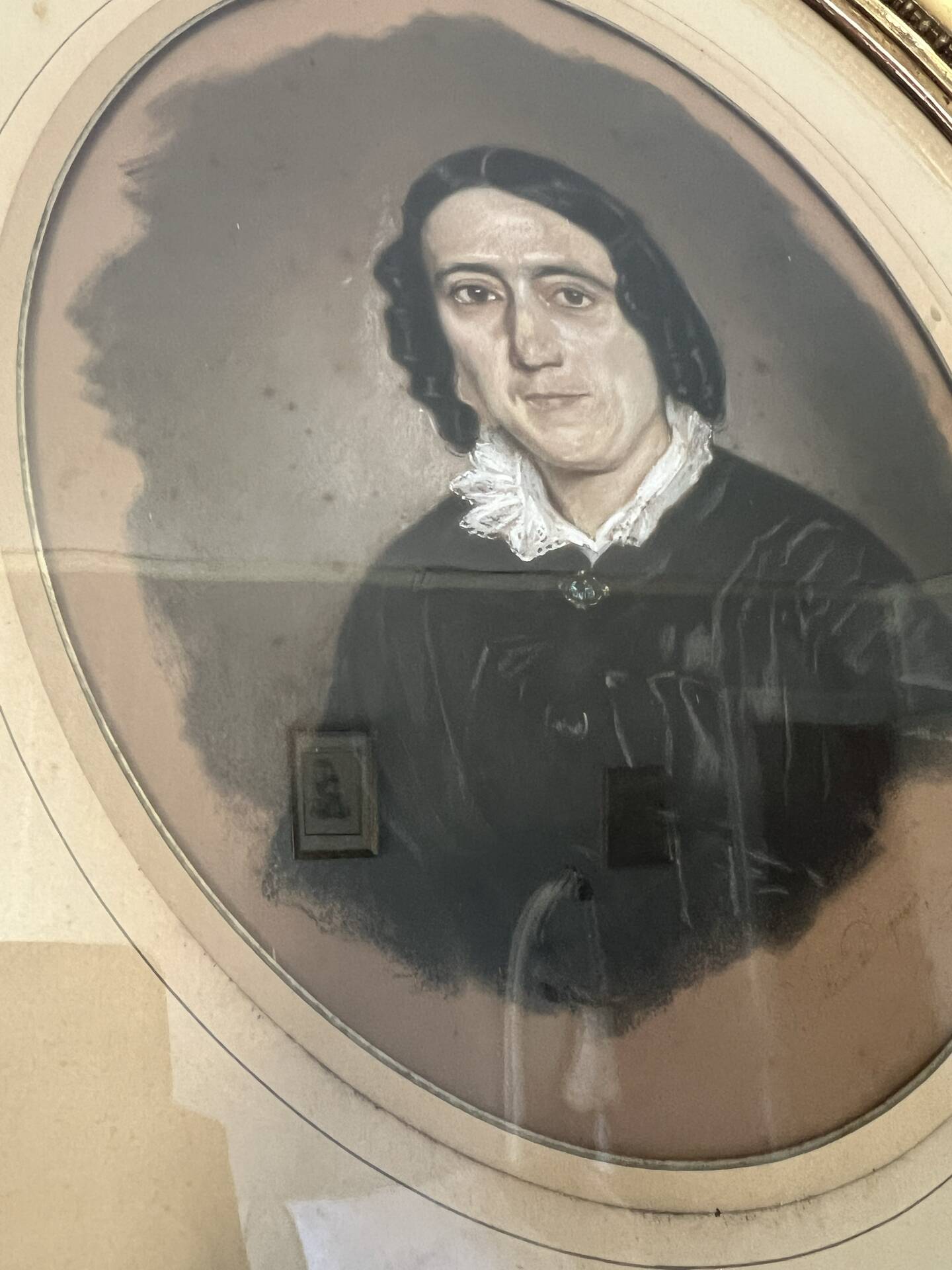 Portrait ancien encadrée d’une femme