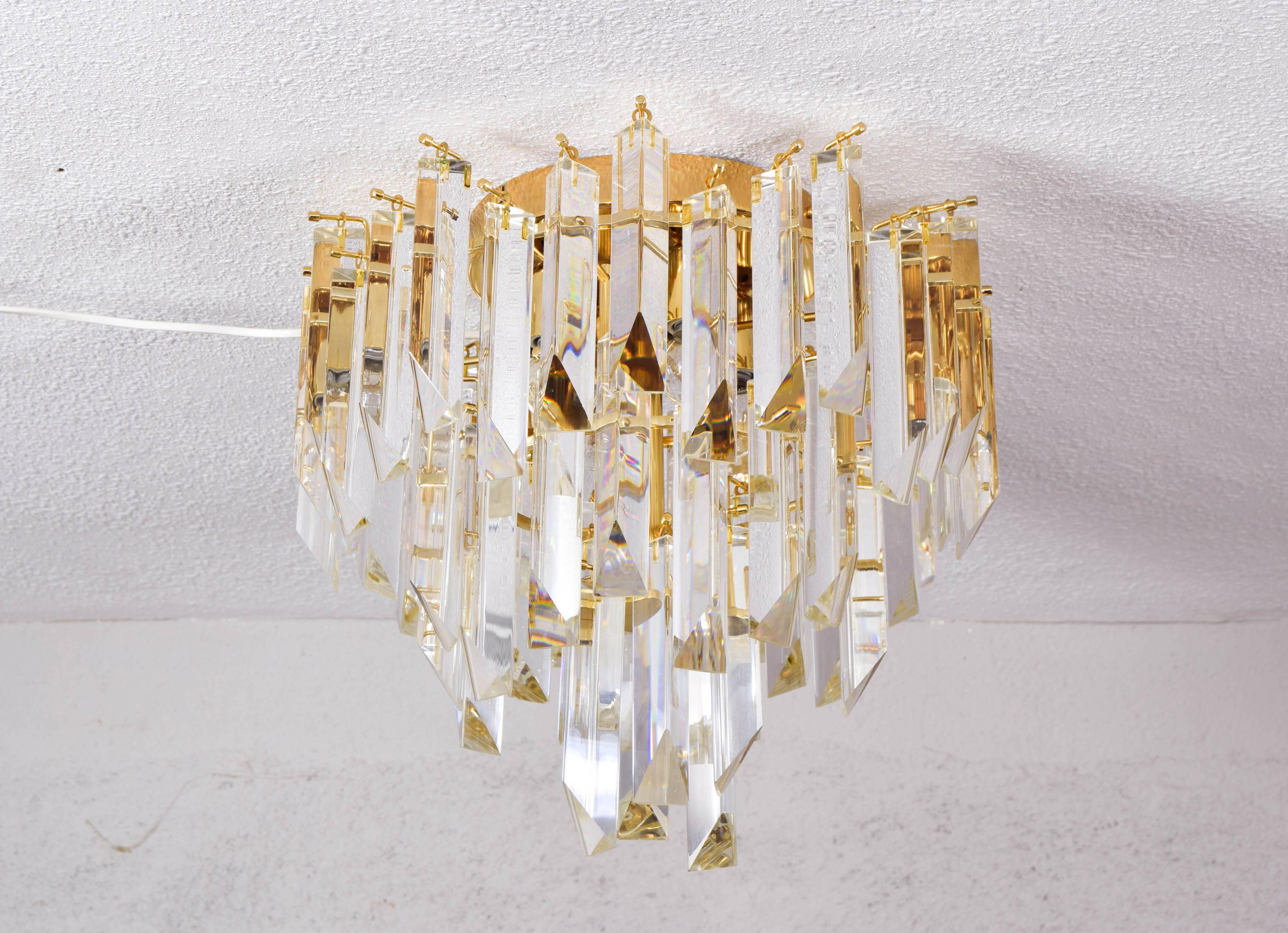Mid-century modern Italian Venini chandelier in Murano glass Triedri