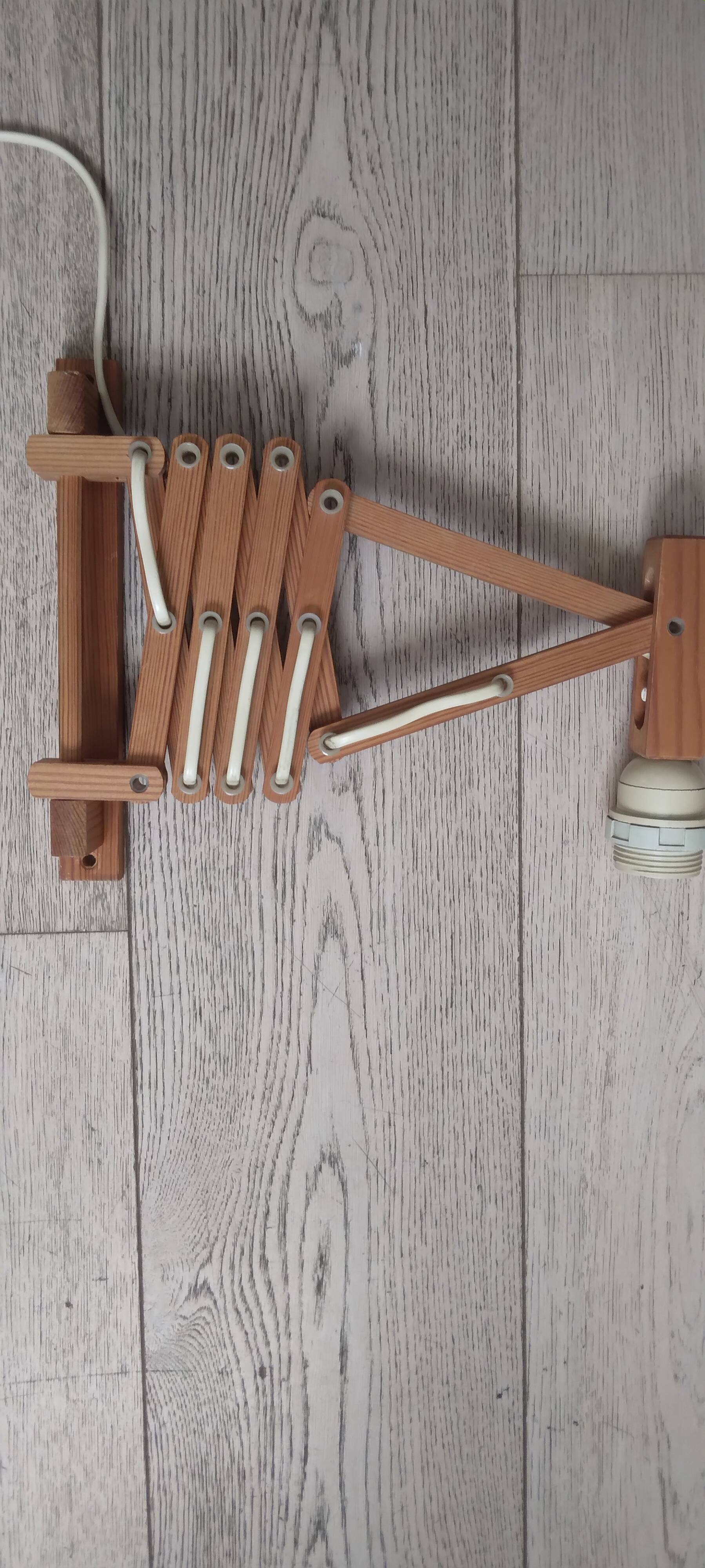 Accordion wall light.