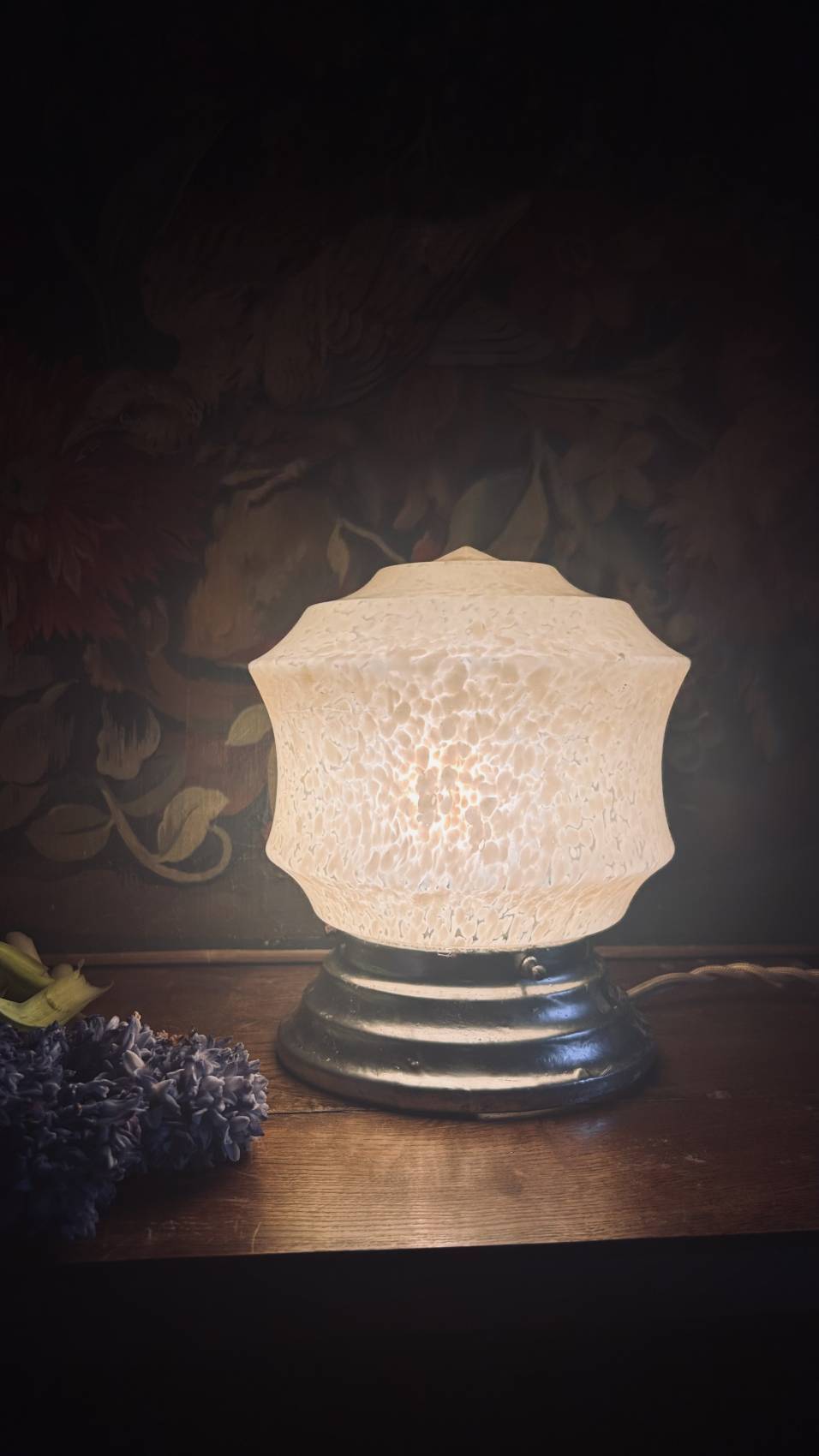 Art Deco lamp in yellow Clichy glass