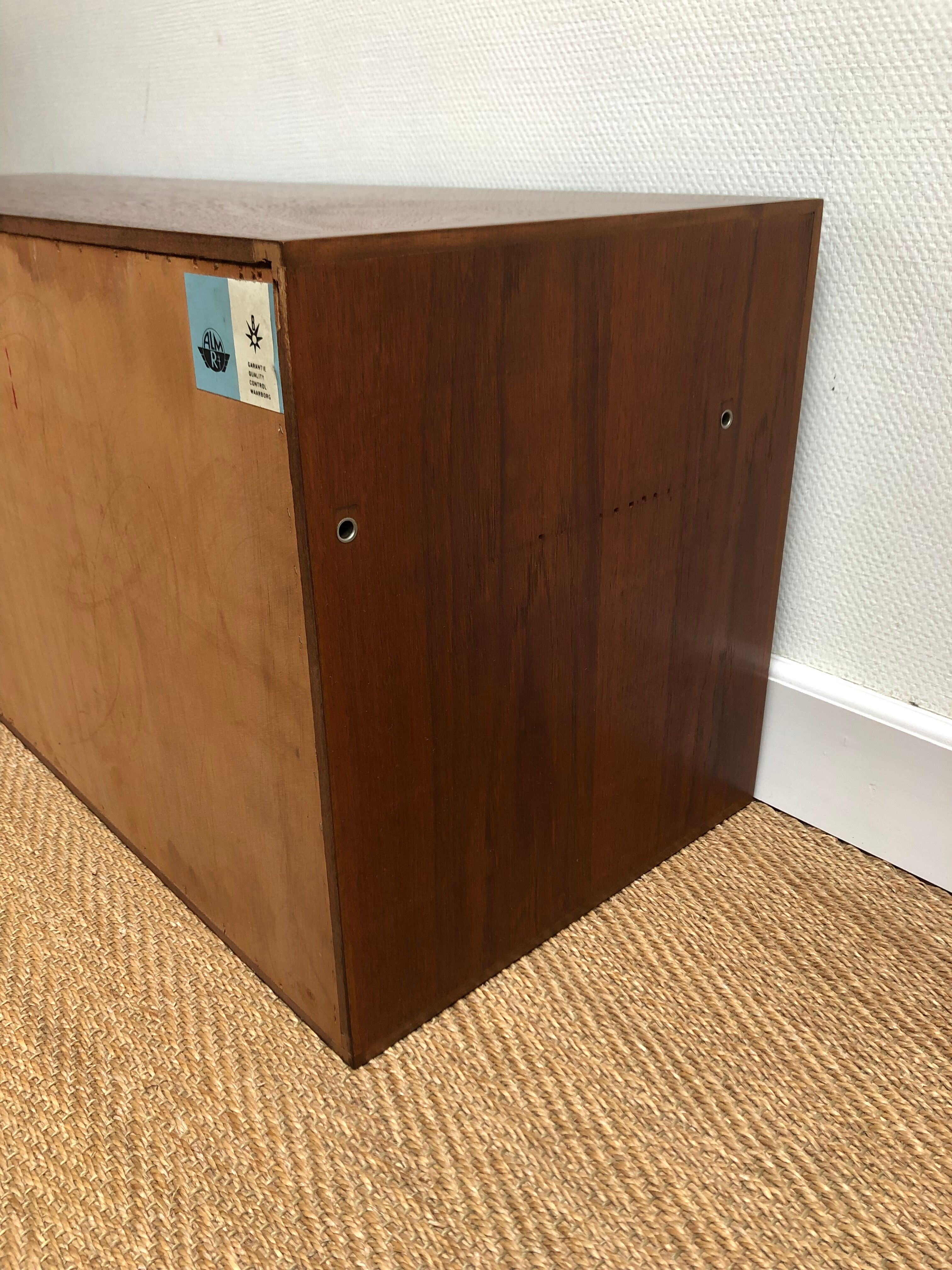 Wall-mounted sideboard