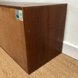 Wall-mounted sideboard