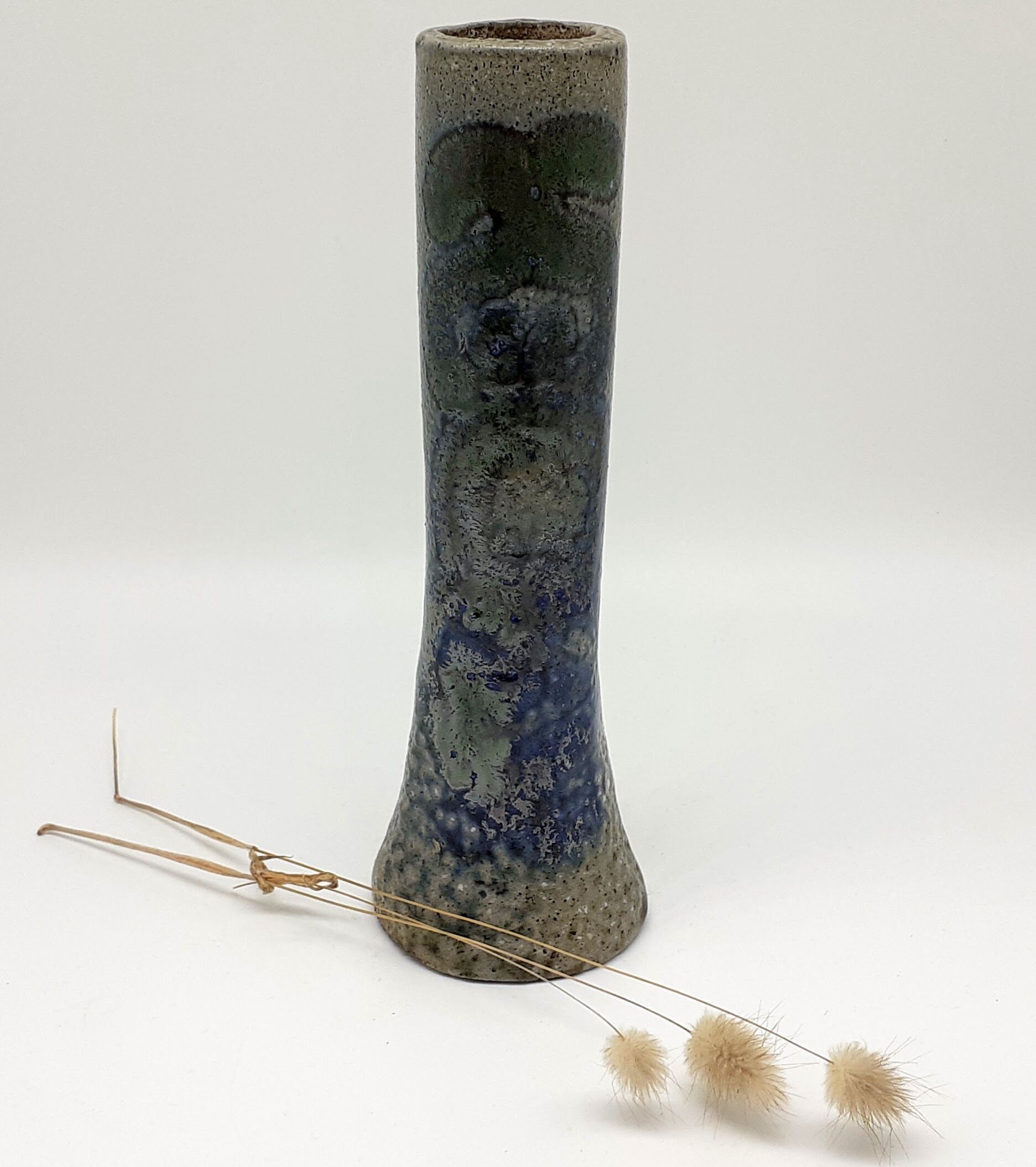 Stoneware single-flower vase