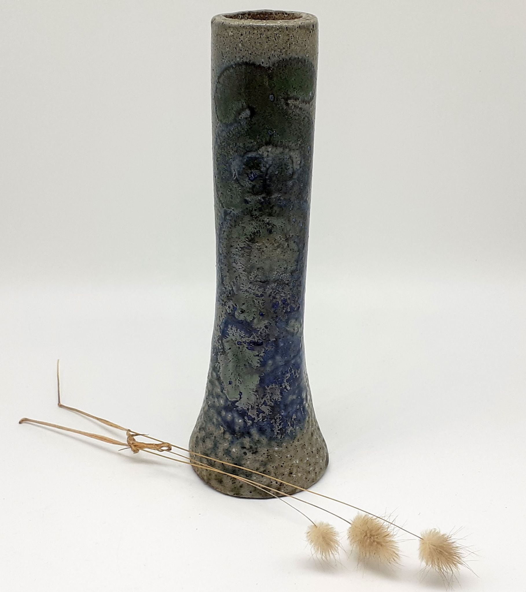 Stoneware single-flower vase