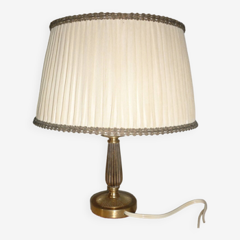 Empire style lamp in golden brass with pleated shade