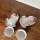 2 rose-shaped cups