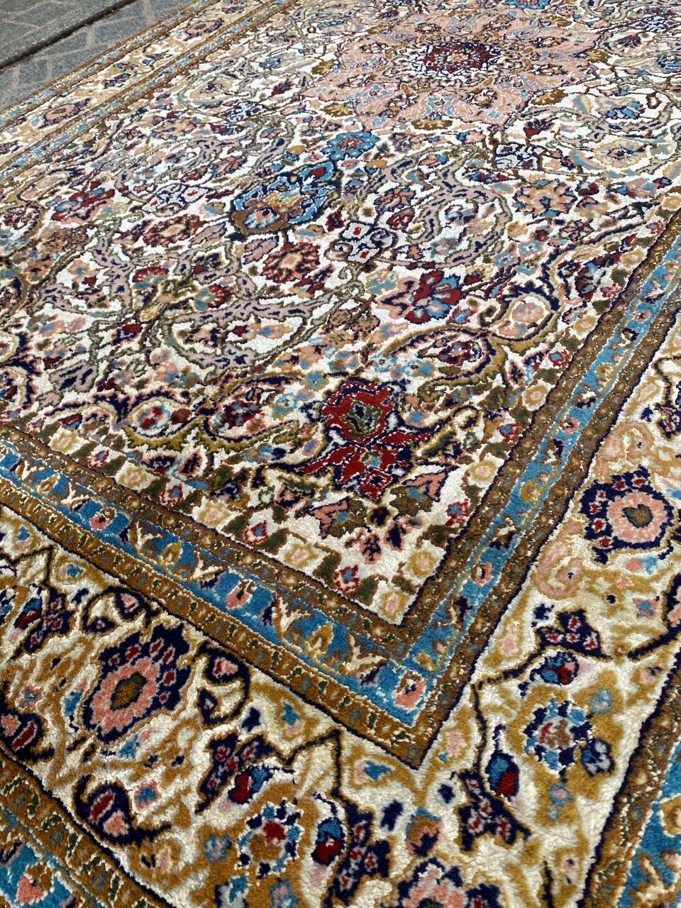 Carpet India Punjab wool and silk 120x190 cm