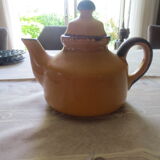 Teapot in varnished Provence earth