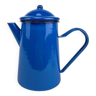 Coffee maker in midnight blue enameled sheet metal