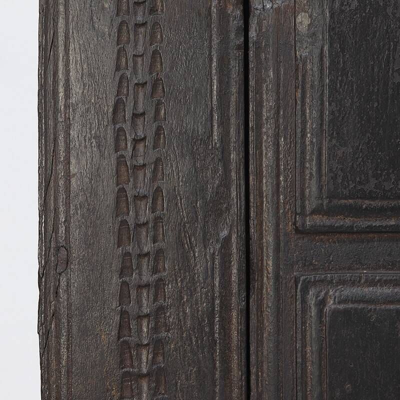 Cabinet de ferme rustique primitif espagnol du XVIIe siècle en chêne