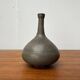 Vase de poterie d'atelier minimaliste du milieu du siècle par Mathies Schwarze, Allemagne, années 1960