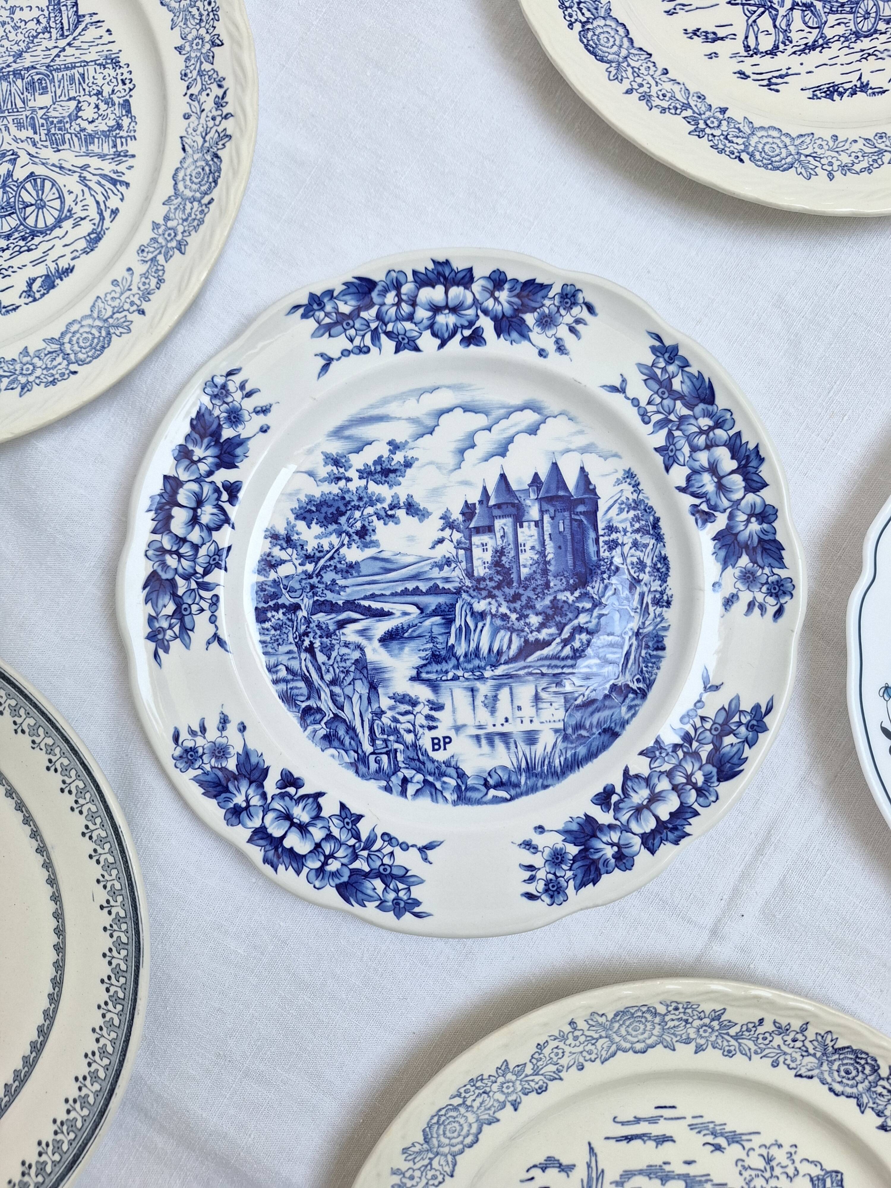 6 vintage flat plates