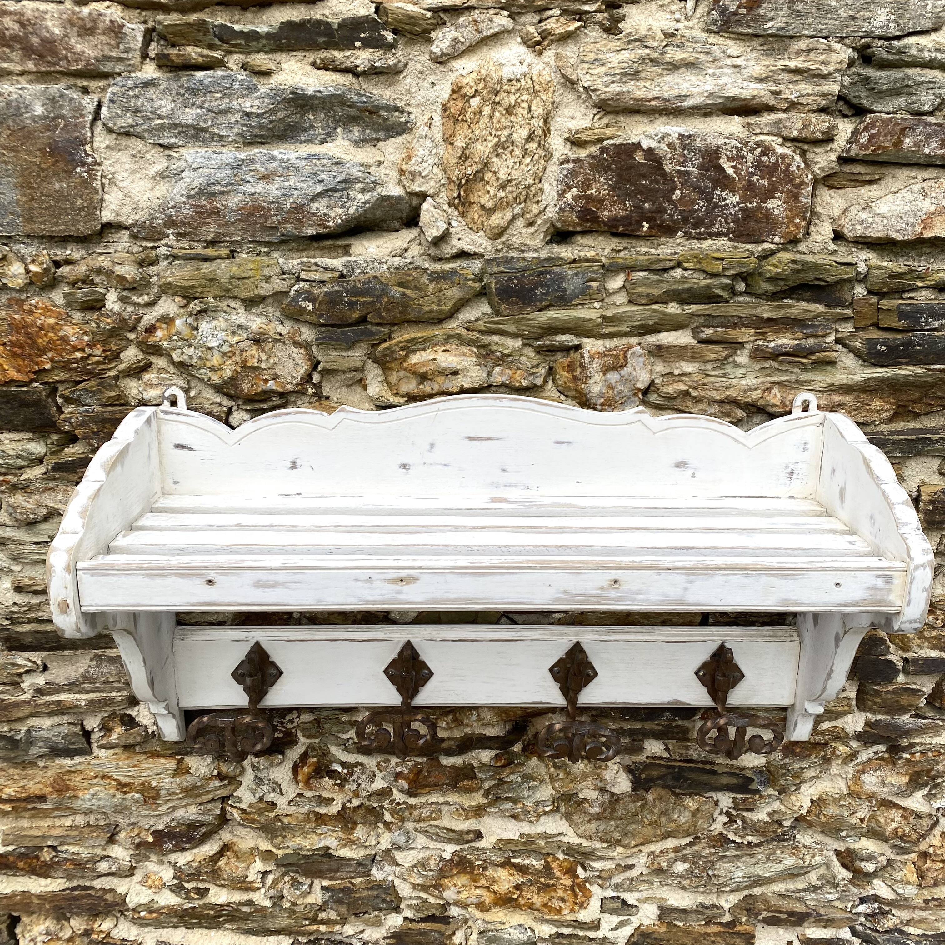 Vintage wall coat and hat rack