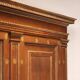 Ancien buffet avec étagère en noyer, Italie, XVIIe siècle
