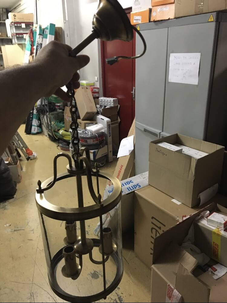 Antique suspended lantern PPE