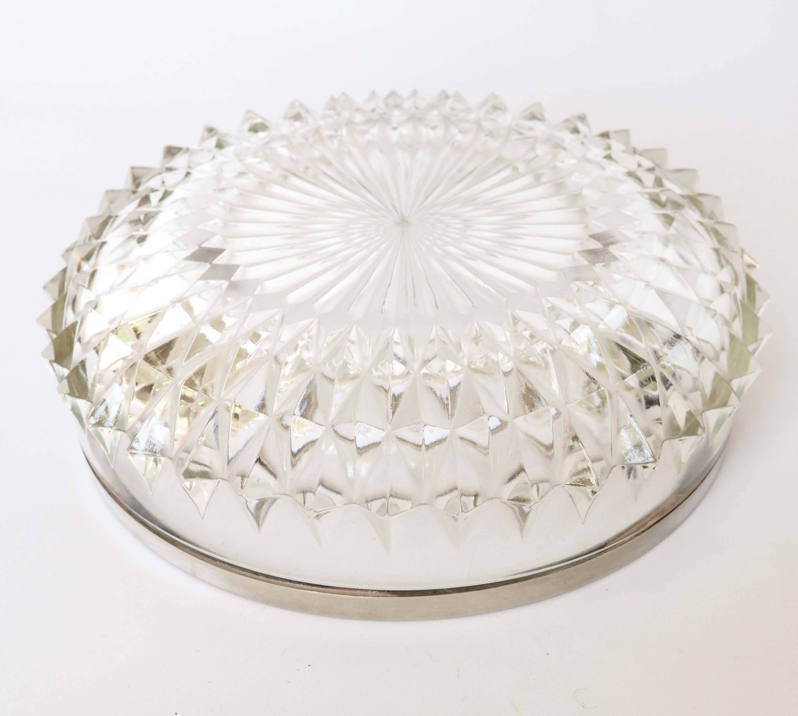 Silver rimmed glass empty pocket