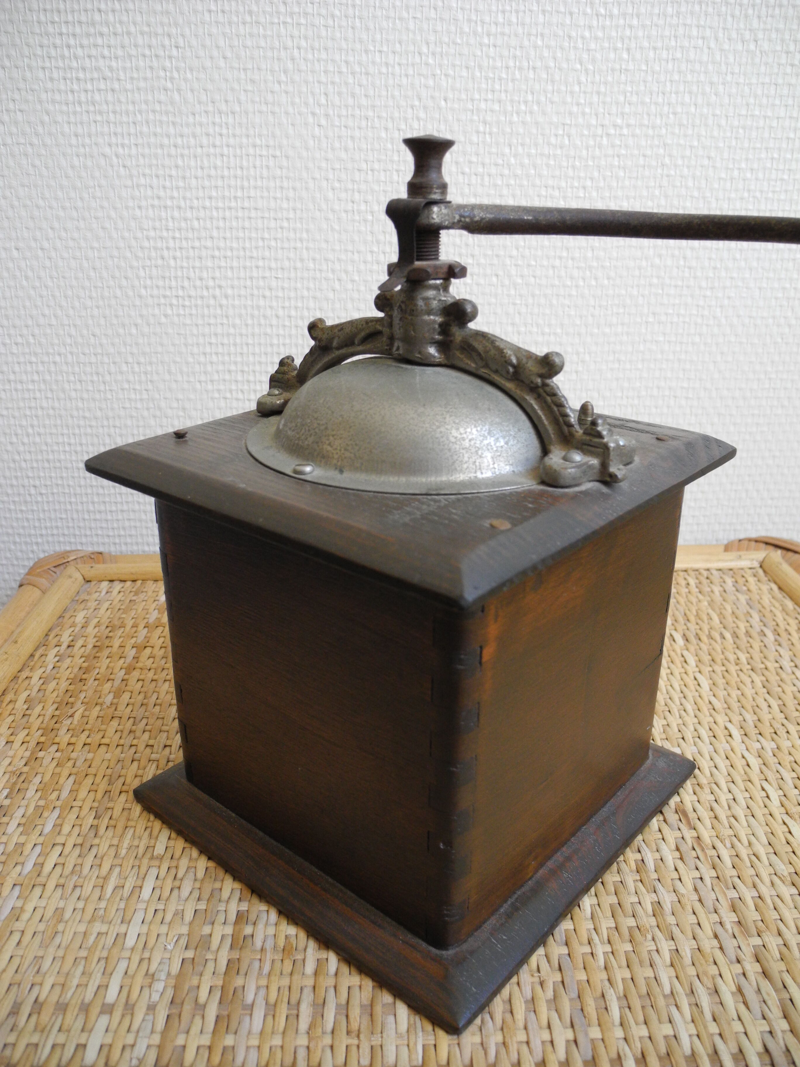 Old coffee grinder japy brothers 1910/20