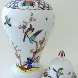 Baluster vase covered in porcelain by Coquet house in Limoges and decorated in Chantilly