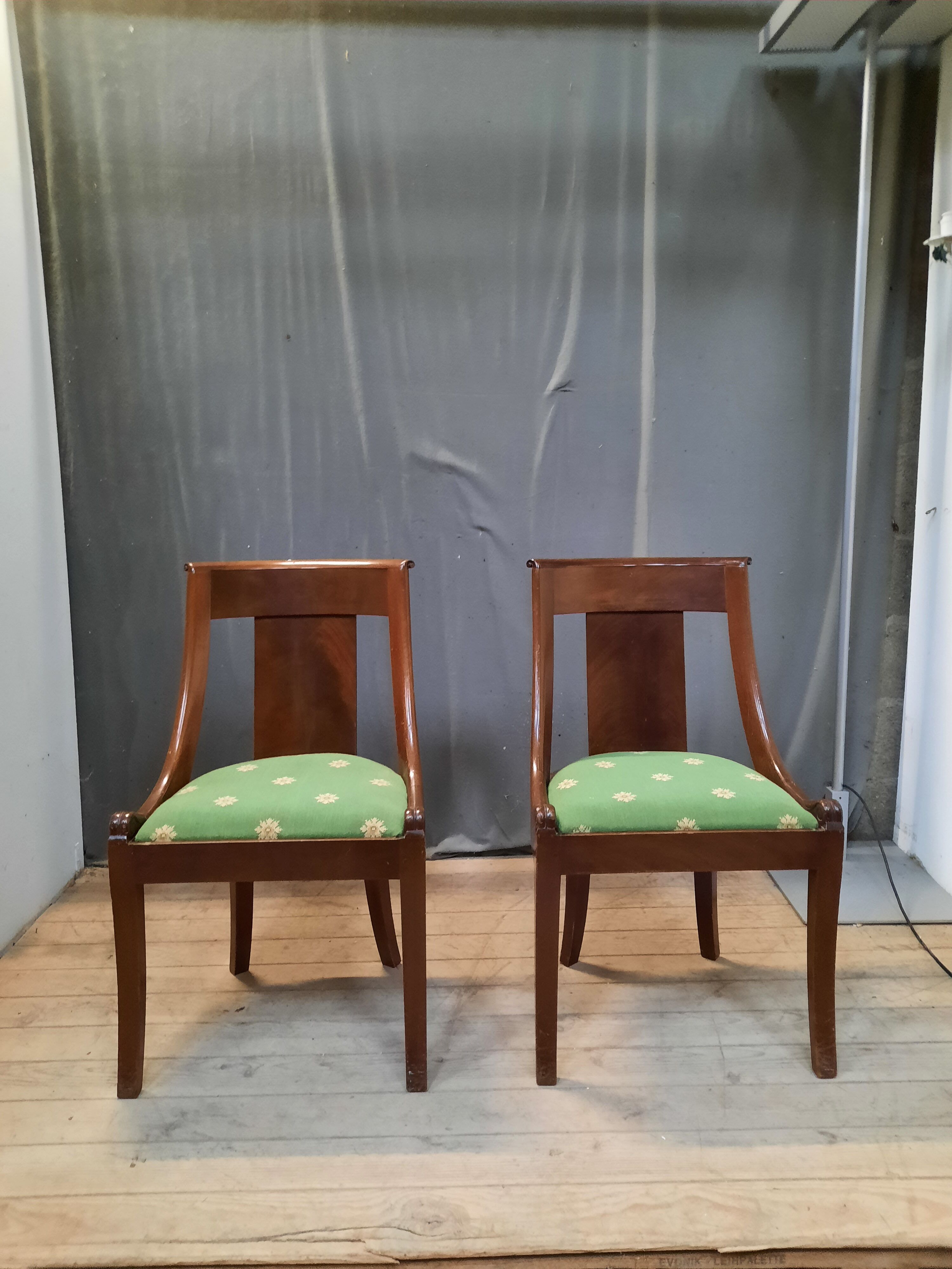 Paire de chaises gondole