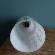 Suspension lampe abat jour verre motif arabesque