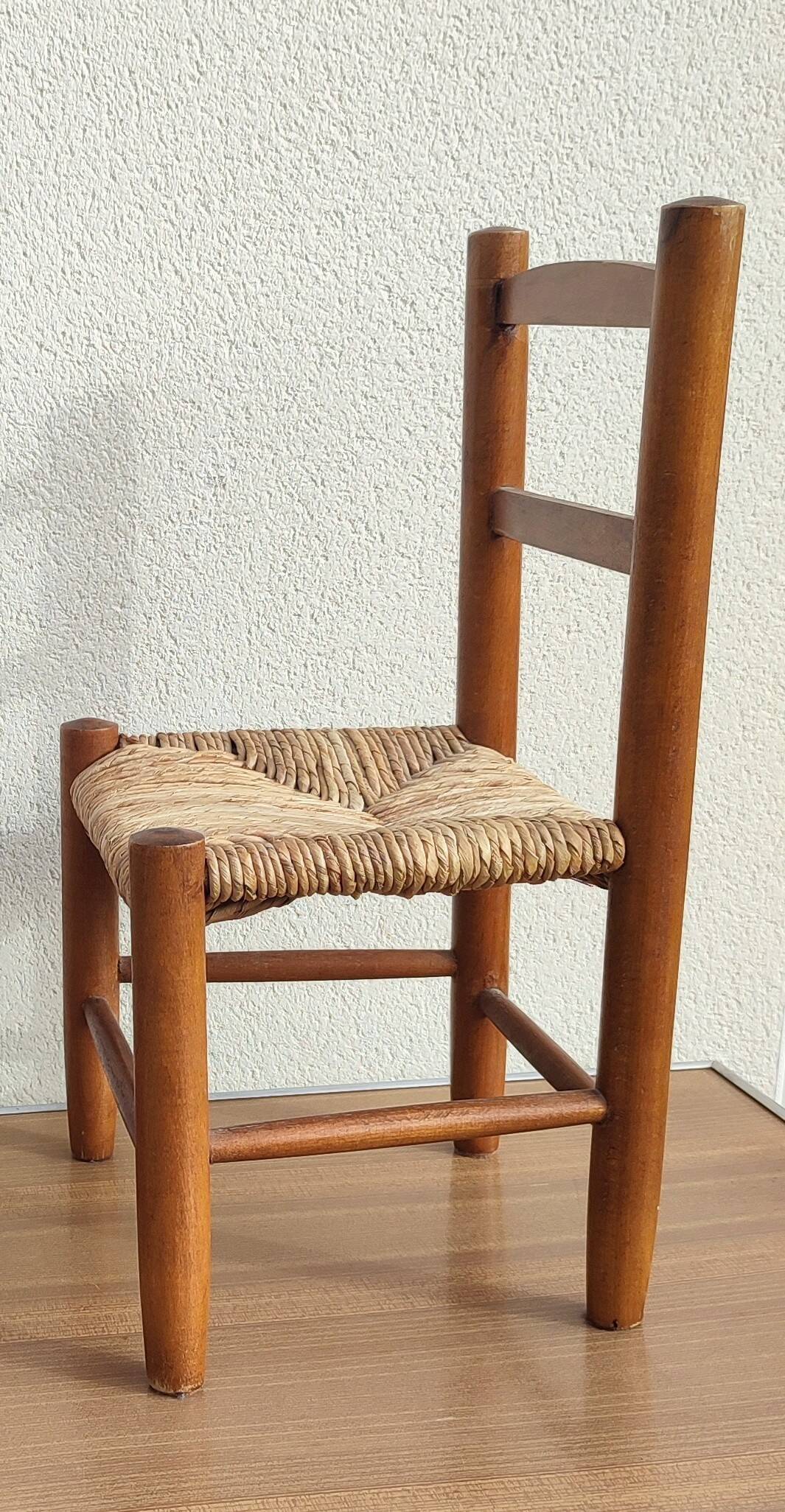 Chaise enfant vintage en bois et paille