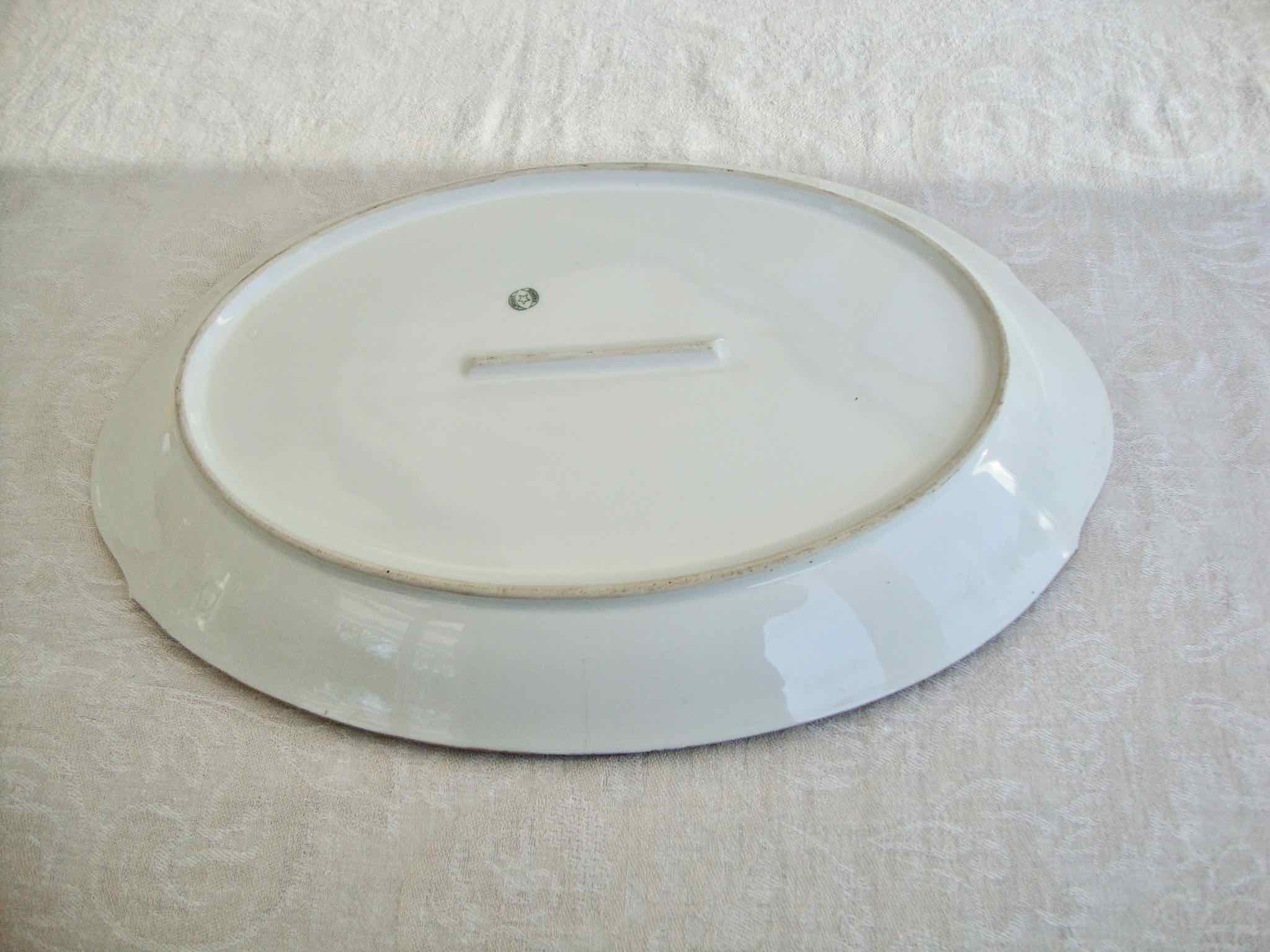 Service of 26 plates and dishes  from the 40s