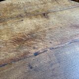 Round oak coffee table with drop leaves and turned legs