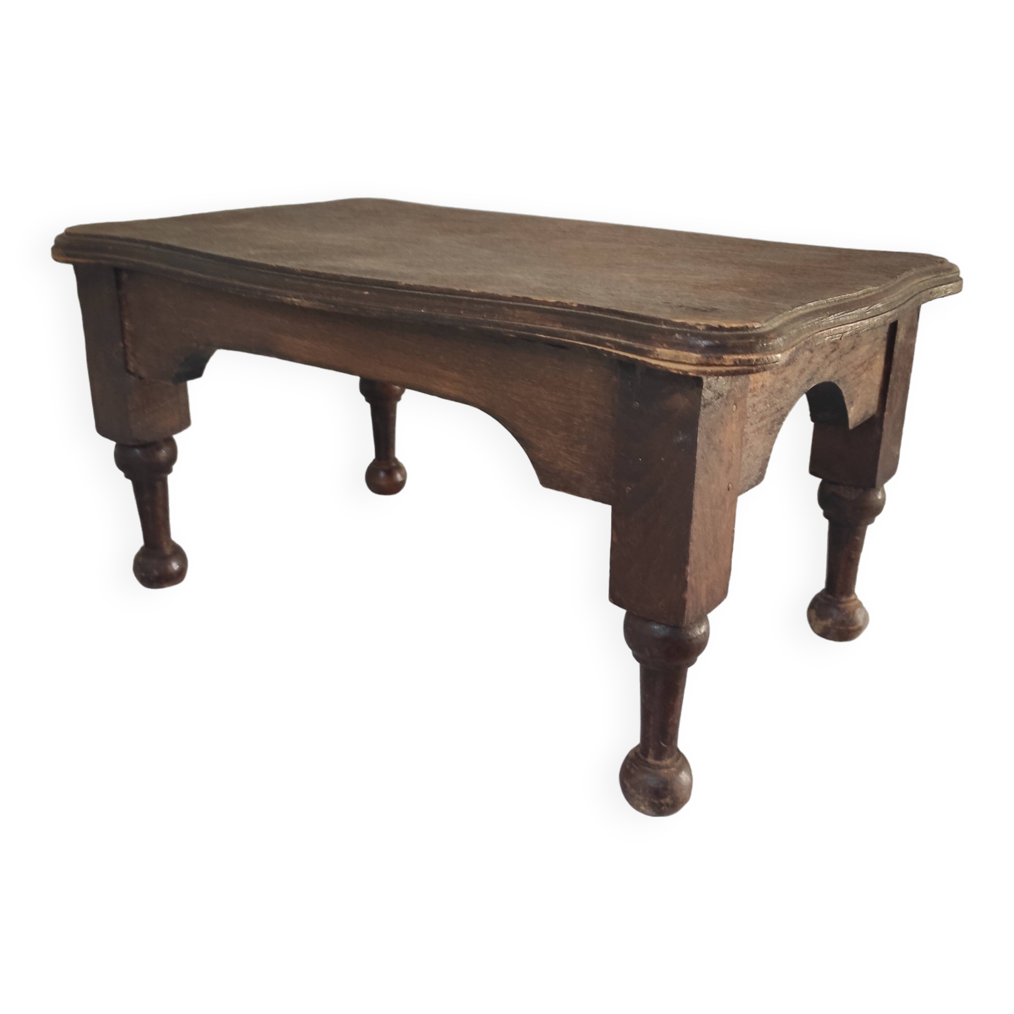 Wooden footrest