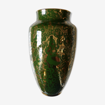 ovoid vase in earthenware of Sevres, decorated with gold agates on a green background