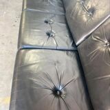 VINTAGE LEATHER SOFA / THREE-SEATER SOFA WITH TEAK FRAME L 203 W 89 H 77